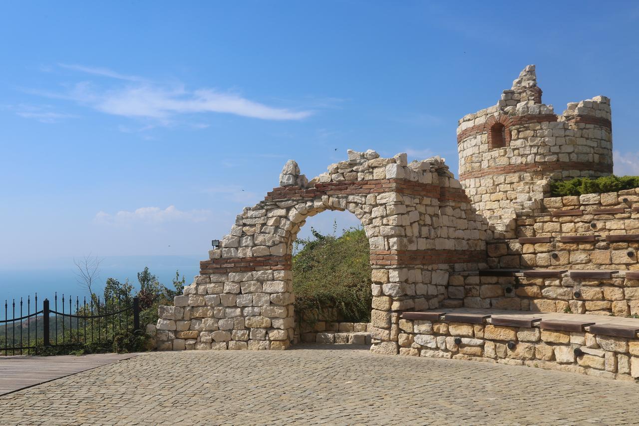 Private 102 With Heated Pool In Blacksearama Balchik
